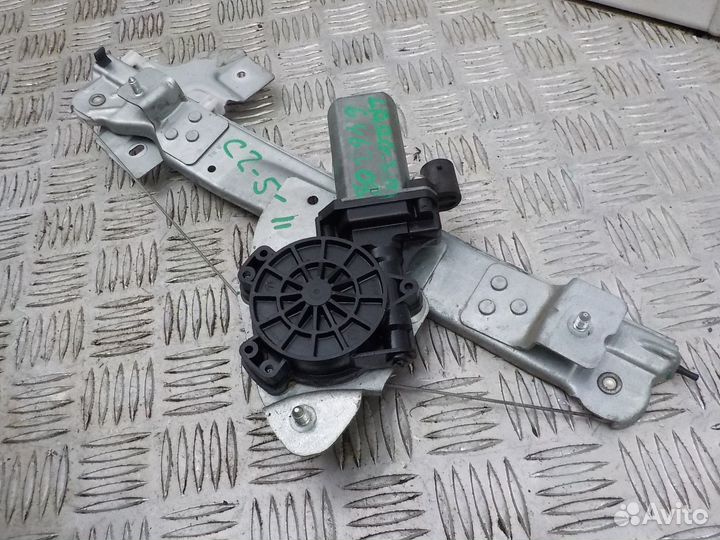 Стеклоподъемник LADA Largus 2011