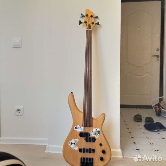 Бас гитара Stagg BC-300 (безладовый)