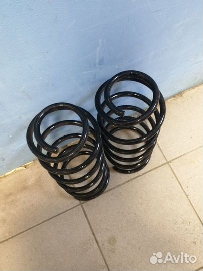 Пружины подвески передние Ford Focus 2004 - 2011