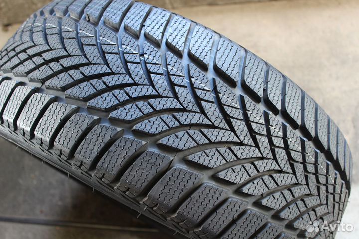 Goodyear UltraGrip Ice 2 225/45 R17 94T