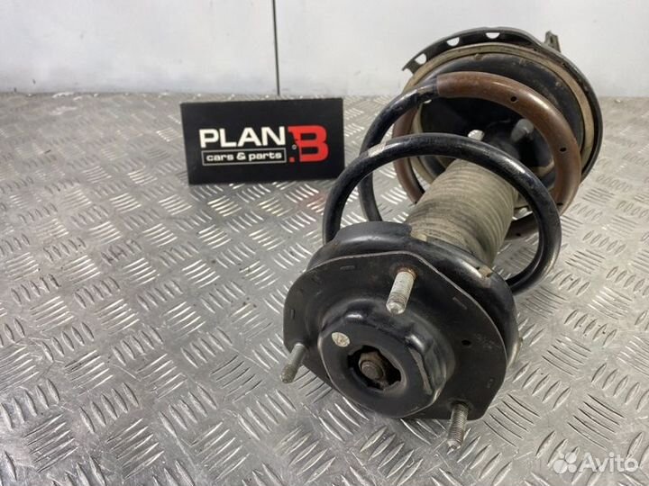 Стойка подвески передняя правая Lexus Rx330 3MZ-FE