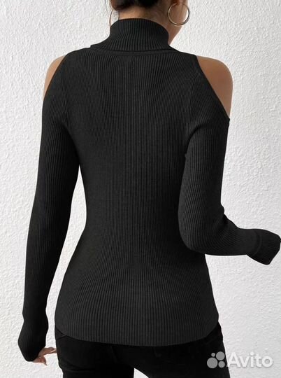 Водолазка с открытыми плечами