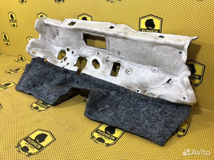 Шумоизоляция моторного щита в салоне Renault Logan