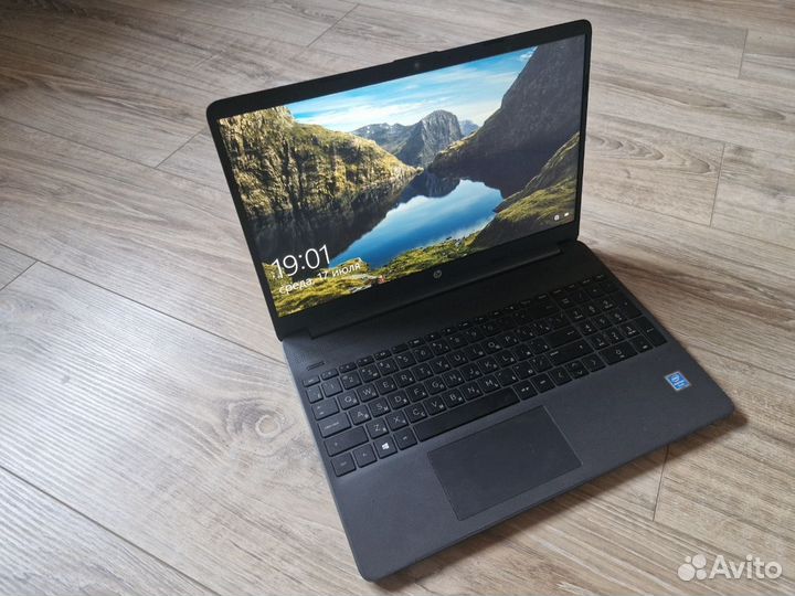 Ноутбук HP 15s-fq0079ur