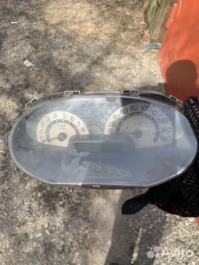 Щиток приборов Toyota Funcargo NCP20