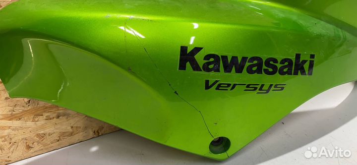 Боковина пластиковая прав. Kawasaki