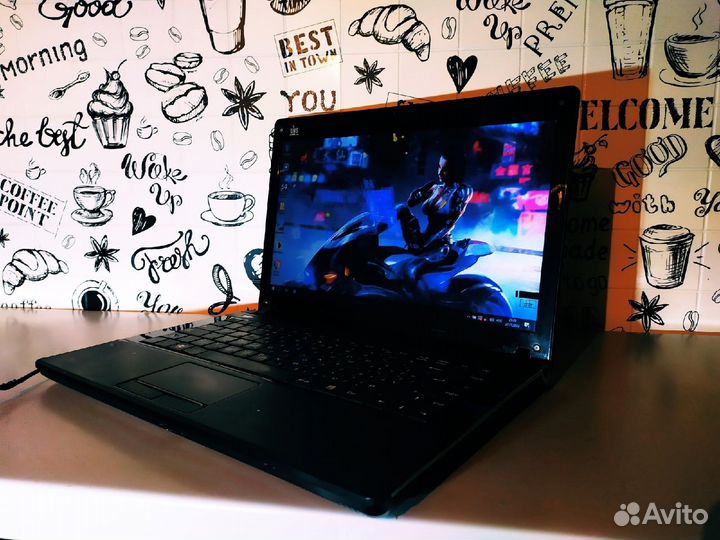 DNS MB40IA - Core i3-2 Gen \ 4 Озу \ 1 Gb видео \