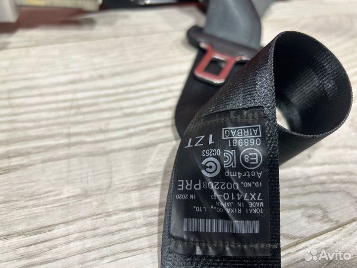 Ремень безопасности передний правый Lexus Es