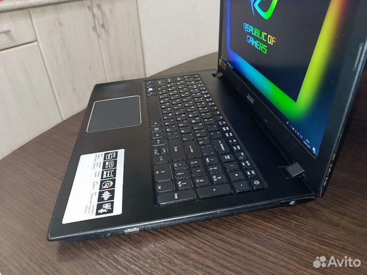 Игровой Acer / i5-7200U / GTX 950M / 8GB / SSD+HDD