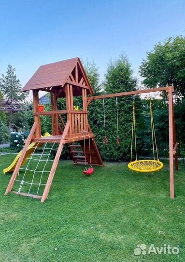 Детская игровая площадка с установкой