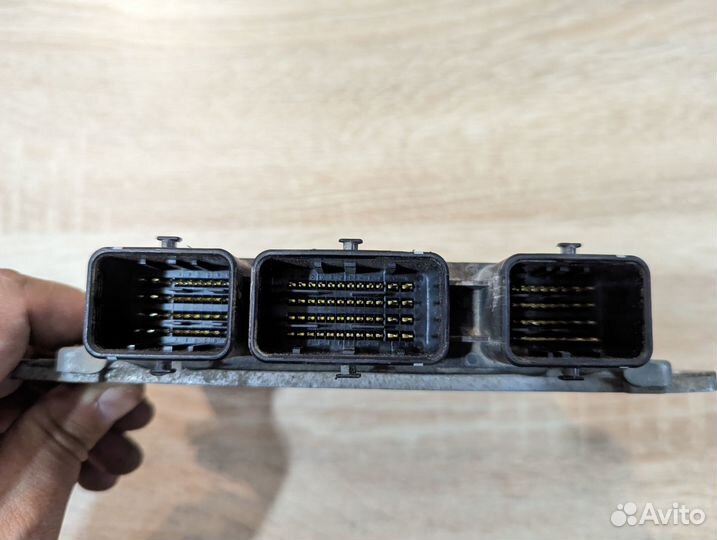 Блок управления двс Nissan note E11 237108Y20A