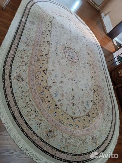 Ковер шерстяной