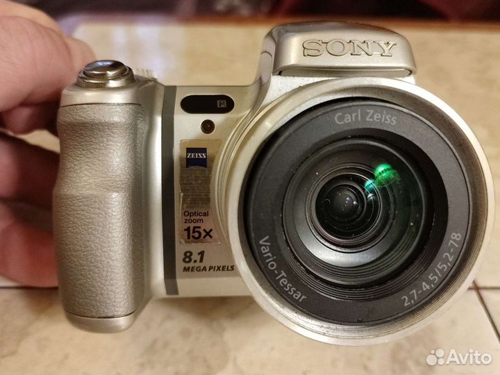 Компактный фотоаппарат sony