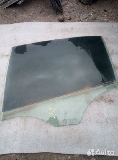 Стекла на BMW E90 Седан