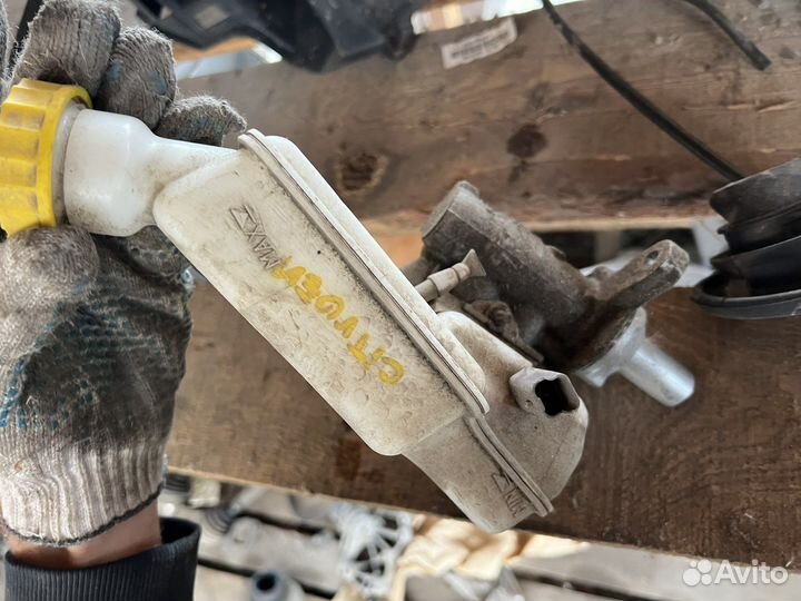 Главный тормозной цилиндр Citroen C-Elysee