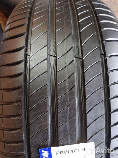 Michelin Primacy 4 235/45 R18 98W