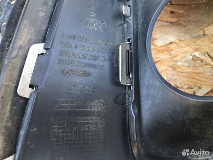 Решётка в бампер левая Audi A4 B9 2015-2020 S-Line