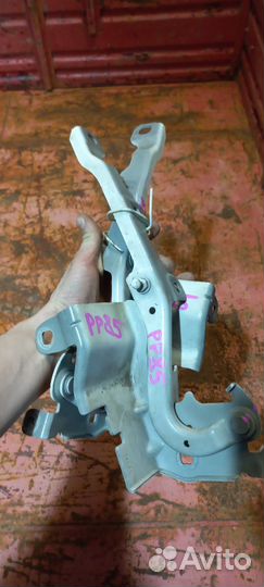 Петли капота на renault латитьюд