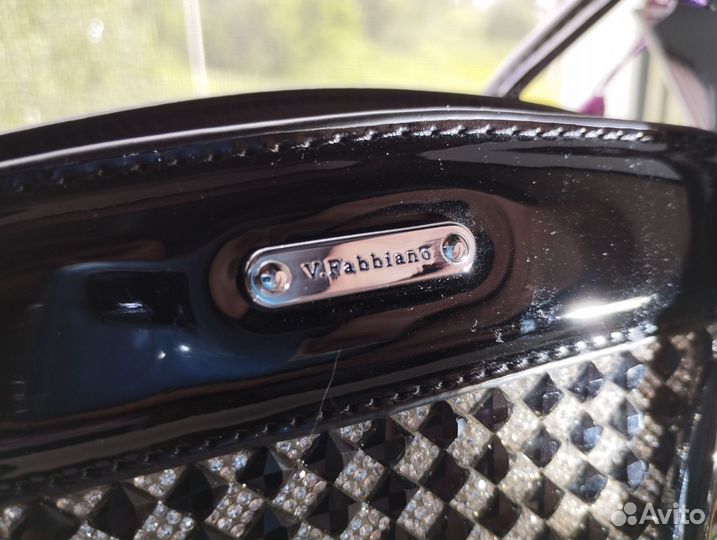 Сумка новая натуральная кожа (лак) стразы