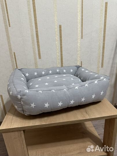 Лежанка для кошек и собак