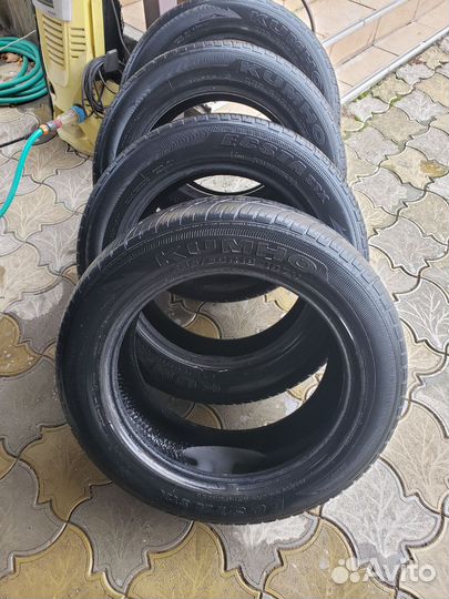 Kumho 975 235/60 R18 107V
