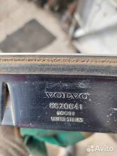 Решетка радиатора Volvo XC90 2