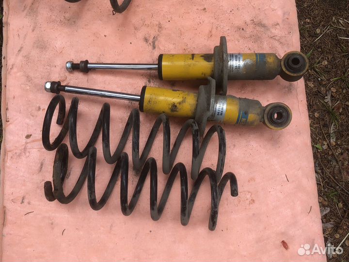 Subaru стойки bilstein