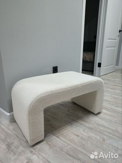 Банкетка, пуфик