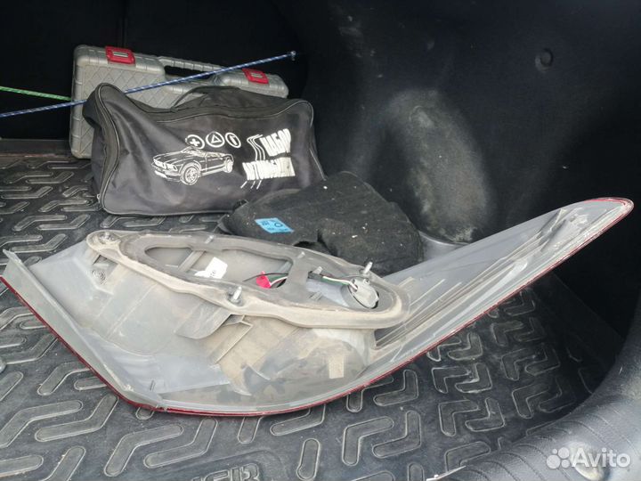 Продам задний правый фонарь хендай солярис