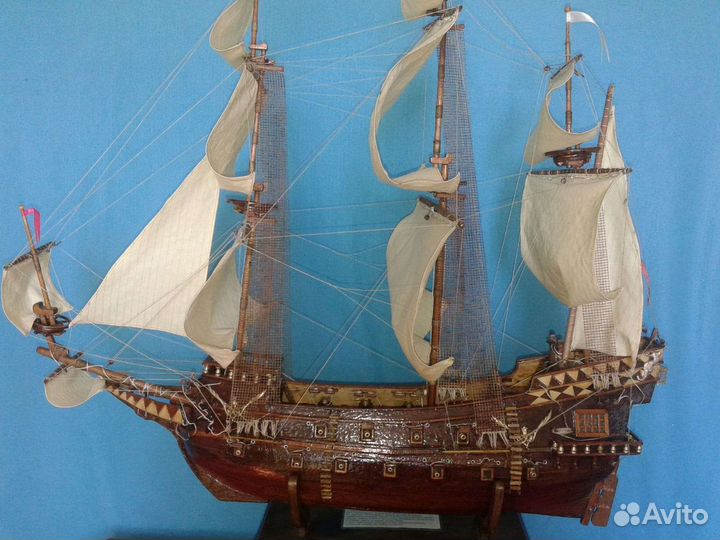 Модель корабля