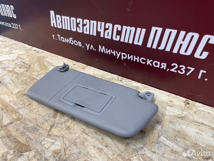 Козырек солнцезащитный правый Opel Corsa