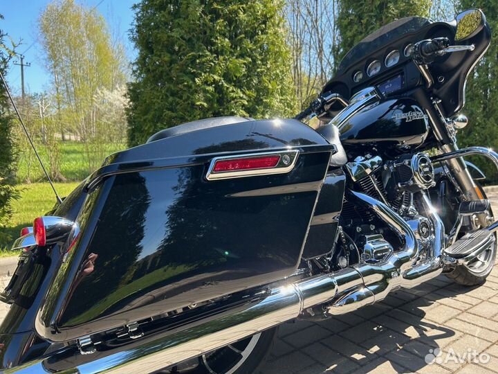 Harley-Davidson street glide