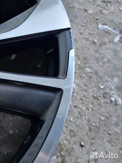 Toyota land cruiser 200 диск r20 1штука