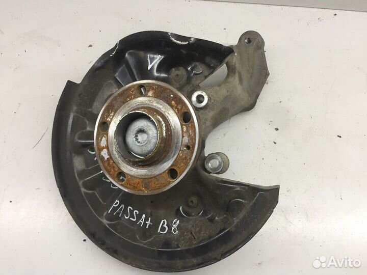 Кулак поворотный задний левый (Volkswagen Passat)