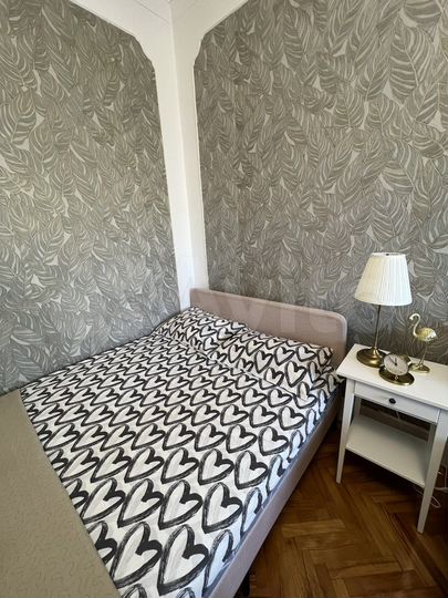 1-к. квартира, 42 м², 1/4 эт.