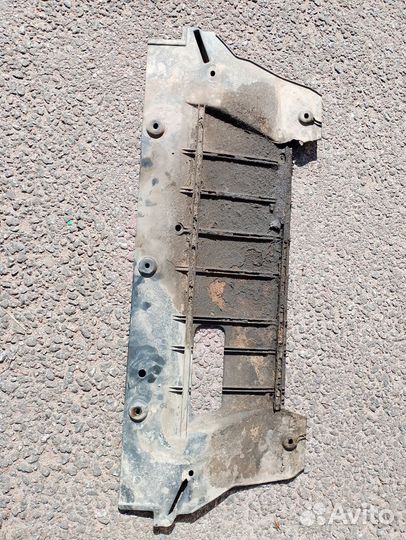 Пыльник двигателя пластик Ниссан кашкай j10