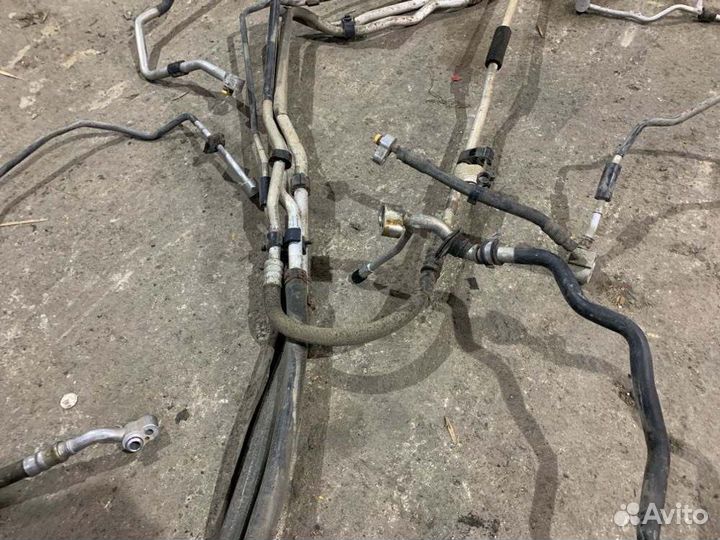 Патрубок отопителя Audi Q7