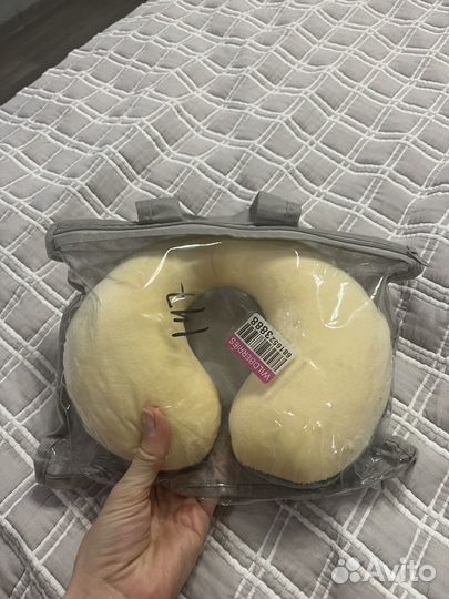 Подушка для сна в машине