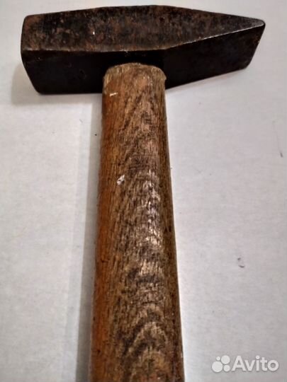 Долото старое, молоток чугун, дерево тчжелый
