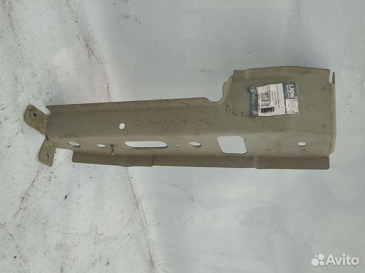 Стойка рамки радиатора правая vesta