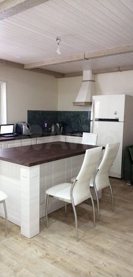 Коттедж 230 м² на участке 11,5 сот.