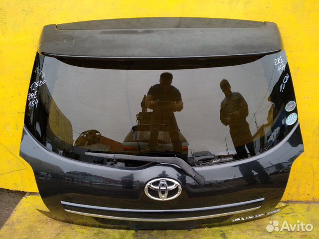 Крышка багажника Toyota Auris / Тойота Аурис
