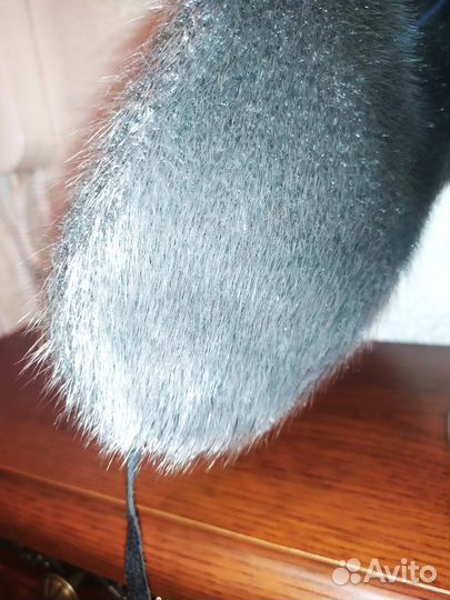 Шапка кожаная с ушками, мех нерпы 57-58р