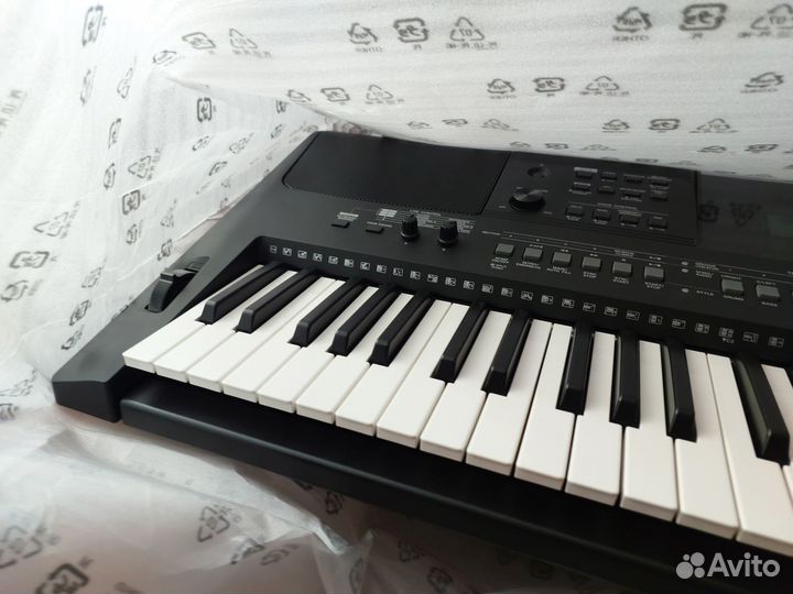Синтезатор Yamaha PSR-E463 состояние нового