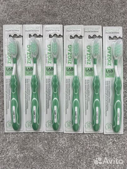 Зубная щетка