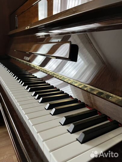 Пианино Petrof Барокко