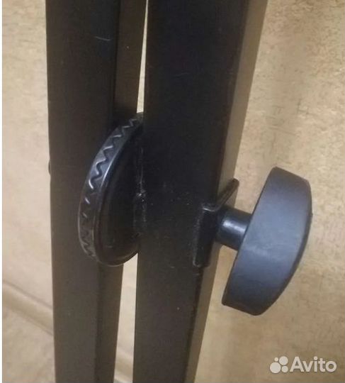 Стойка Х-обр. для клавиш Quik Lok T10