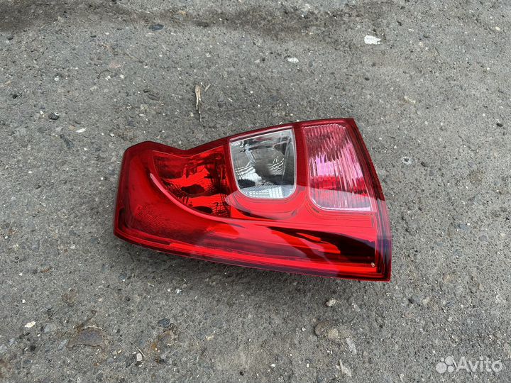 Фонарь задний левый Renault Logan 1 (08-16)