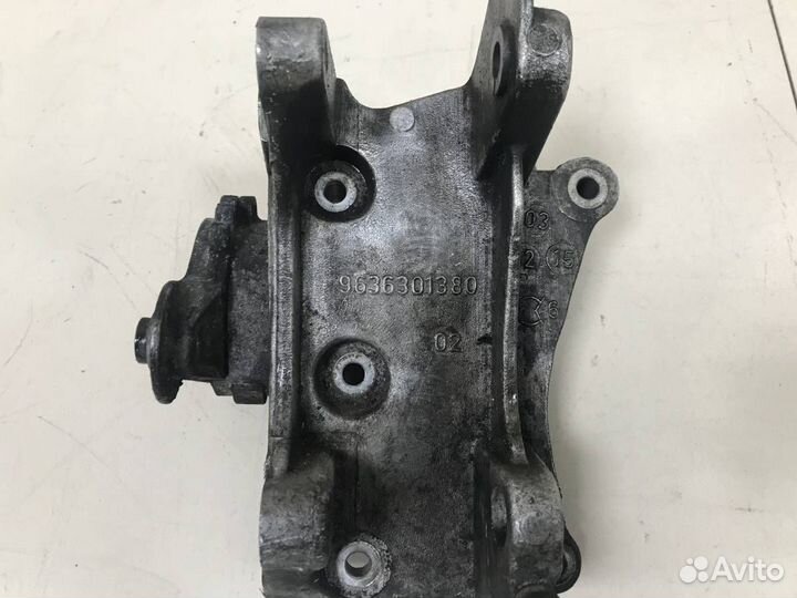 Кронштейн генератора Peugeot 307 2001-2008