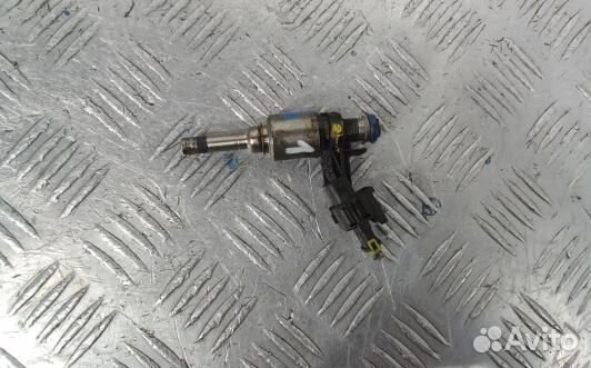 Форсунка бензиновая hyundai IX35 1 (2NT06B701)